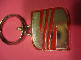 Automobile/ SEAT / Evreux /27/ Nétreville / EVREUX  /Métallique/Bronze Nickelé /Vers 1970-1980    POC430 - Key-rings