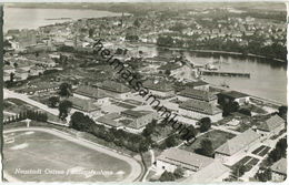 Neustadt - Holstein - Fliegeraufnahme - Verlag Ferd. Lagerbauer & Co. Hamburg - Neustadt (Holstein)