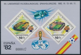 ** 1982 Labdarúgó VB Vágott Blokk (4.500) (ujjlenyomat / Finger Print) - Autres & Non Classés