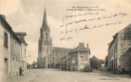 MORDELLES ARRIVEE DE PLELA EGLISE ET LA PLACE - Sonstige & Ohne Zuordnung