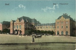 ** T1 Arad, Vasútállomás, Pályaudvar, Hirdetőoszlop, Hintók / Gara / Bahnhof / Railway Station, Advertising Column, Hors - Unclassified