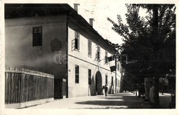 T2 1940 Marosvásárhely, Targu Mures; Utcakép A Bevonuláskor, épület Magyar Zászlóval / Street View With Hungarian Flag D - Unclassified