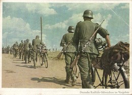 ** T3 Deutsche Radfahr-Schwadron In Vorgehen. PK-Aufn. Kriegsber. Knödler, Carl Werner / WWII German Military Bicycle Sq - Ohne Zuordnung