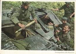 ** T2/T3 Sturmgeschütz Fasst Munition. PK-Aufn. Kriegsber. Knödler, Carl Werner / WWII German Military, Soldiers With Am - Unclassified