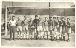 * T2 1951 Budapest, Vasas Kismotor Sport Kör Labdarúgó Szakosztály, Focisták / Hungarian Football Team. Photo - Ohne Zuordnung