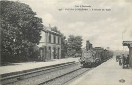 PLEINE FOUGERES LA GARE ARRIVEE DU TRAIN - Other & Unclassified