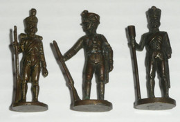 Rare Lot 3 Figurines Métal Kinder Vintage Soldat Empire Canonier - Metalen Beeldjes