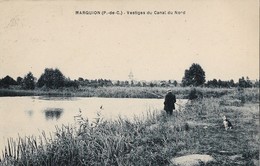 Marquion 1929 - Vestiges Du Canal Du Nord. Pêcheur Et Son Chien - Autres & Non Classés