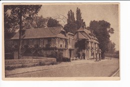 HOTEL DE PONT DE CISSE - (VOUVRAY) - Façade Sur La Route - Vouvray