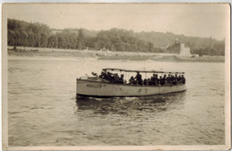 CARTE PHOTO BATEAU REMORQUEUR OU PENICHE  " ABEILLE 2 " Avec Touristes ? - Tugboats