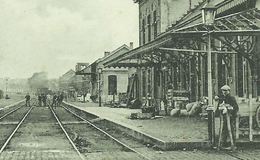 Dour La Gare (Passage à Niveau, Réverbère Sur La Droite) - Dour