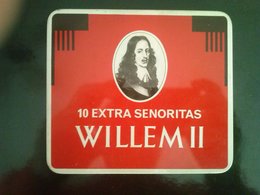 "WILHELM II"  -10 Extra Senoritas  -Made In Holland -Empty Cigarette  Metal  Box,  Around 1960 (12.5x11 Cm) - Empty Cigarettes Boxes