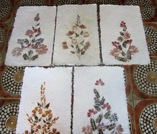 Vintage France Lot 5 Feuilles Bouquet De Fleurs Plantes Séchées Pressées Papier Chiffon Fabriqués Recyclés Chutes Tissus - Other & Unclassified