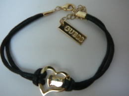 GUESS " BRACELET   SIGLE" DANS POCHETTE SIGLEE   LIRE ET VOIR!! - Non Classificati