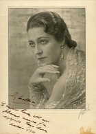 JOHNSON, AMY (1903-1941) English Pioneer Aviatrix, Photograph (9x11) Head & Shoulders Pose, Signed (Amy Mollison) At A C - Autres & Non Classés