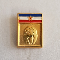 BASKETBALL EX YUGOSLAVIA  FEDERATION  PIN   BADGE DISTINTIVO BROCHE INSIGNE - Basketball