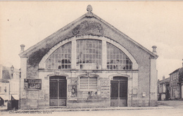 79.  THENEZAY. CPA. LES HALLES - Thenezay