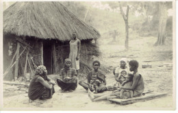 Carte Photo Femme Panda Likasi Katanga  Groupe De Femme Devant Une Hutte - Belgisch-Kongo