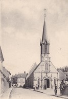 37. SAINT CYR SUR LOIRE. CPA . ANIMATION DEVANT L'EGLISE. ANNEE 1907 + TEXTE - Saint-Cyr-sur-Loire