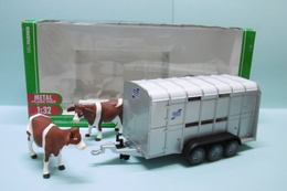 Siku - REMORQUE POUR BETAIL Ifor Williams + 2 Vaches Réf. 2890 Neuf NBO 1/32 - Escala 1:32