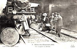 9- Grève Des Cheminots  ( 1910) Les Voyageurs En Détresse ....... -  Collection E.S - Estaciones Con Trenes