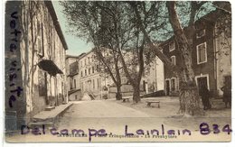 - EYGUIERES - ( B. Du Rhône ) - Place Trinquetaille, Le Présbytére,  Super Animation,  écrite, 1932, , Scans.. - Eyguieres