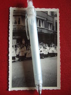 LUXEMBOURG - PHOTO : 11X 6.8 - PROCESSION - DEVANT L' HOTEL " SCHINTGEN " -  /////  TRES RARE  /// - Petingen