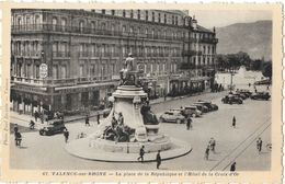 Valence-sur-Rhône - La Place De La République Et L'Hôtel De La Croix D'Or - Photo Paul Jacquin - Carte Non Circulée - Valence