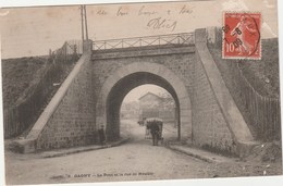 GAGNY   93 SEINE SAINT DENIS    CPA   LE PONT ET LA RUE DE NEUILLY - Gagny