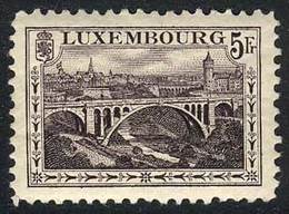 LUXEMBOURG: Sc.130, 1921/34 Bridge 5Fr. Violet, Perforation 11½, Mint Never Hinged, VF Quality, Catalog Value US$50. - Altri & Non Classificati