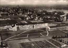 AK Kleve Niederrhein Bei Duisburg, Oberhausen - "St. Antonius-Hospital Kleve" - Blick Zur Schwanenburg - Kleve