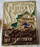 Pin's épinglette Pins Pin S. Passion 4x4 Des Truffières SORGES DORDOGNE Véhicule Tout Terrain Truffe - Rally