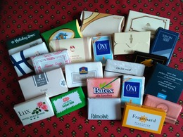 Lot De 22 Savonnettes - Produits De Beauté