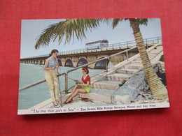 Bus That Goes To Sea  Seven Mile Bridge   Florida  > Key West  & Miami   Ref 3211 - Key West & The Keys