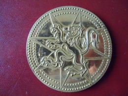 Ancienne Médaille De Table Bronze Ville De LYON Foire Internationale 1968. - Autres