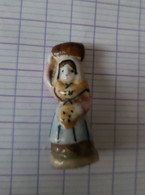 FEMME AU TONNEAU - SANTONS 1991 - FEVE BRILLANTE - - Santons