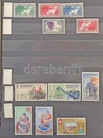 O Laosz Több Mint 400 Db Bélyeg 8 Lapos (sérült) A/4 Berakóban 1950-1990 - Altri & Non Classificati