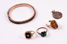 Kis Bizsu Tétel (karperec, Gyűrű, Medál), 5 Db - Autres & Non Classés