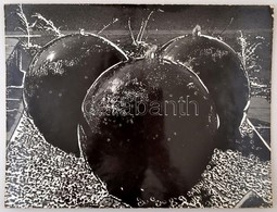 Cca 1978 Mórocz Istvánné: Gömbök, Feliratozott, Vintage Fotóművészeti Alkotás, A Magyar Fotográfia Avantgarde Korszakábó - Altri & Non Classificati