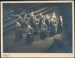 1932 A Szilágyi Erzsébet ünnepélyen Előadott 'Bánatos Tánc' Résztvevői, Csoportkép Rosbaud Budapesti Műterméből, Hátuljá - Autres & Non Classés