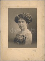 Cca 1910 Hölgyportré, Kartonra Kasírozott Fotó Uher Ödön Műterméből, Jelzett, Felületén Karcolásnyomokkal, 18×13 Cm - Autres & Non Classés