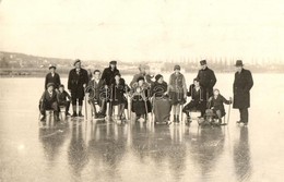 * T2 1927 Balatonalmádi, Fakutyázás A Befagyott Balatonon, Téli Sport, Szánkó. Horváth J. Photo - Ohne Zuordnung