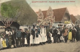 T2/T3 Bánffyhunyad, Huedin; Jamberger M. Férfi Szabó, Ajándékvivés A Lakodalmas Házhoz / Shop, Folklore, Wedding Ceremon - Ohne Zuordnung