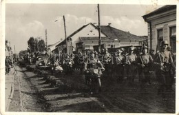 ** T2/T3 1940 Máramarossziget, Sighetu Marmatiei; Bevonulás, Katonák Motorral / Entry Of The Hungarian Troops, Soldiers  - Non Classificati