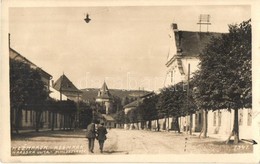 * T2 1926 Késmárk, Kezmarok; Hradska Ulica / Schlossgasse / Vár Utca, Thököly Vár / Street View, Castle. 'Lumen' Photo - Non Classés