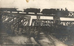 ** T2/T3 1915 Przemysl, Die Zerstörte Bahnbrücke Wieder Hergestellt / WWI K.u.k. Military, Destroyed Railway Bridge Bein - Non Classés
