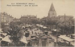 VENISSIEUX - CARTE ANIMEE - PLACE LEON SUBLET - JOUR DE MARCHE - 1909 - Vénissieux