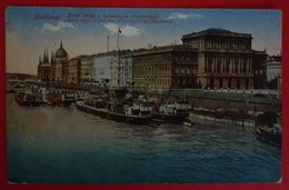 BUDAPEST - SCHIFFE AM DOCK - Passagiersschepen