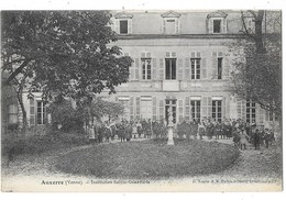 AUXERRE (89) Institution Sainte Geneviève Animation - Auxerre