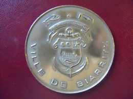 Ancienne Médaille De Table Bronze Ville De Biarritz Signée A RAOUL - Sonstige & Ohne Zuordnung